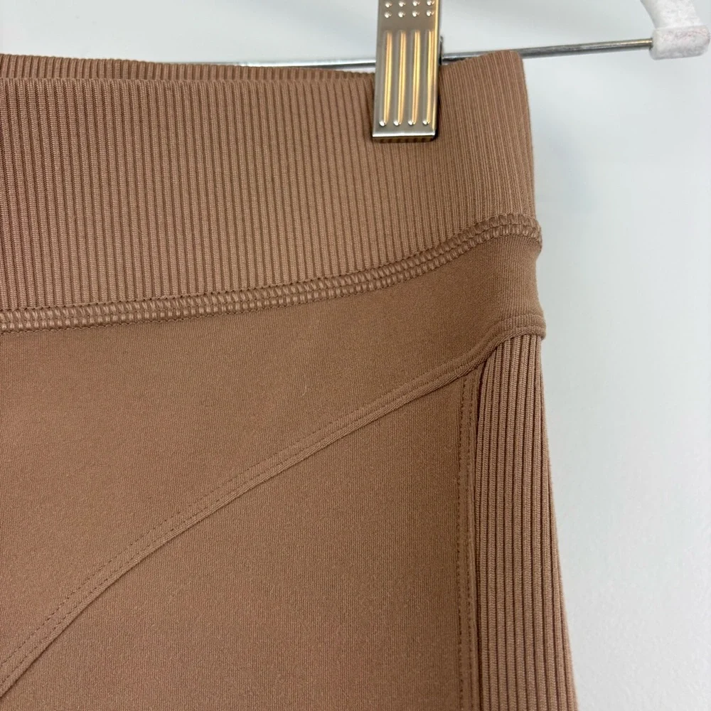 Alo Yoga Alosoft High-Waist Head Start‎ Legging Sz M Almond